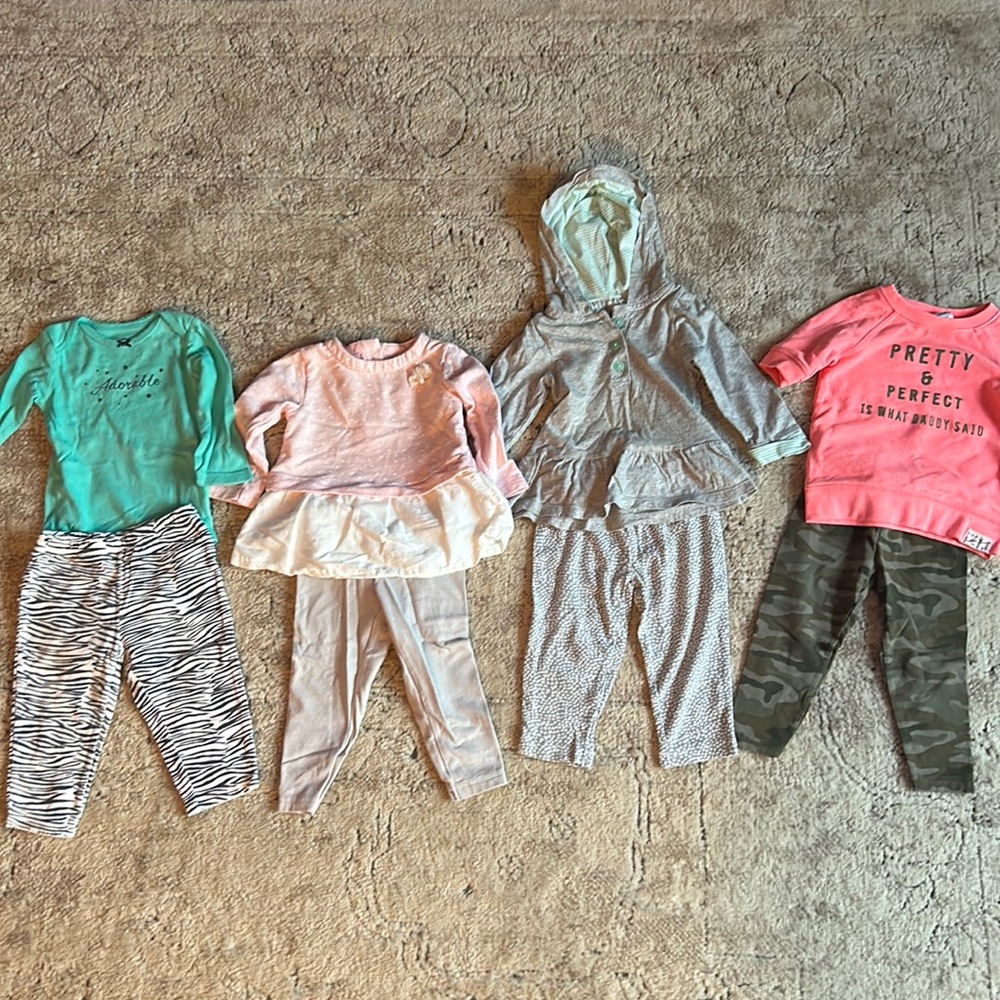 Set of four baby girls Carter’s outfits